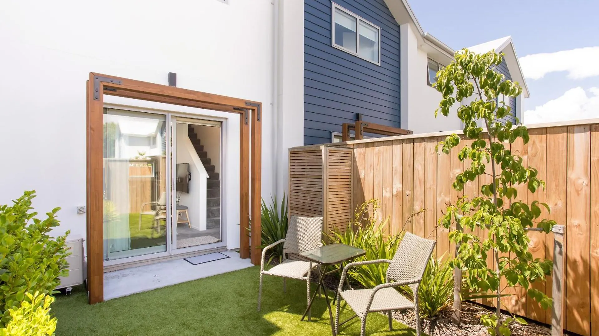 Apartment Location Plus Free Off St Park Handy Hospital Christchurch