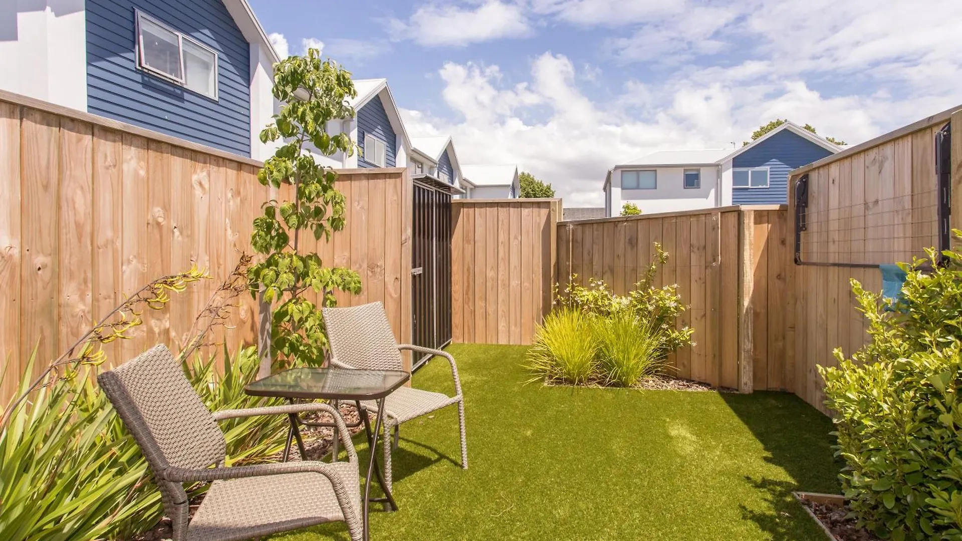 Location Plus Free Off St Park Handy Hospital Christchurch Apartment