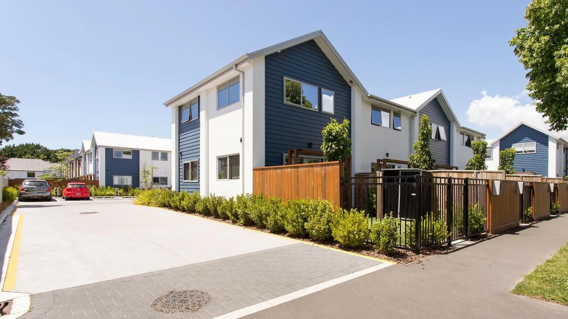 Location Plus Free Off St Park Handy Hospital Christchurch