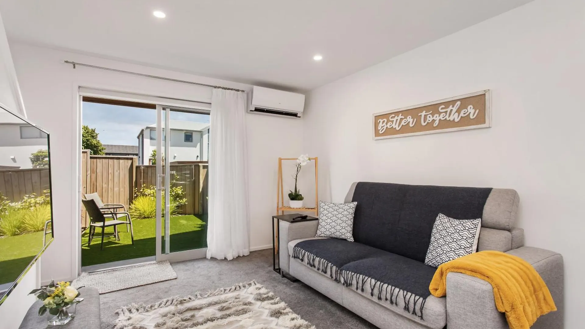 Location Plus Free Off St Park Handy Hospital Christchurch
